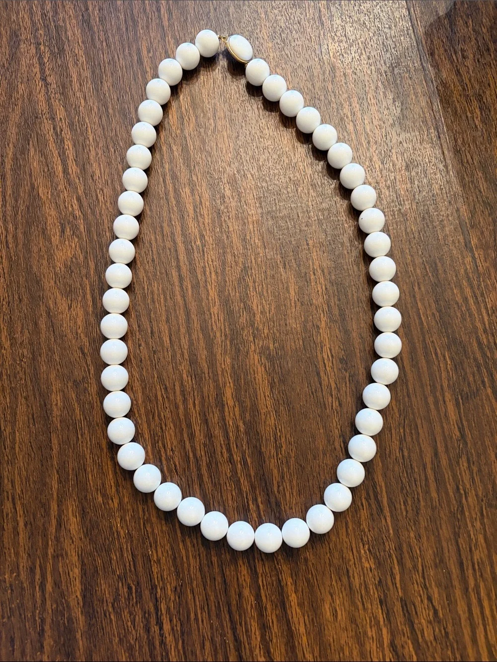 Classic vintage White Beaded Necklace - Elegant Women’s Jewelry - Picture 1 of 7